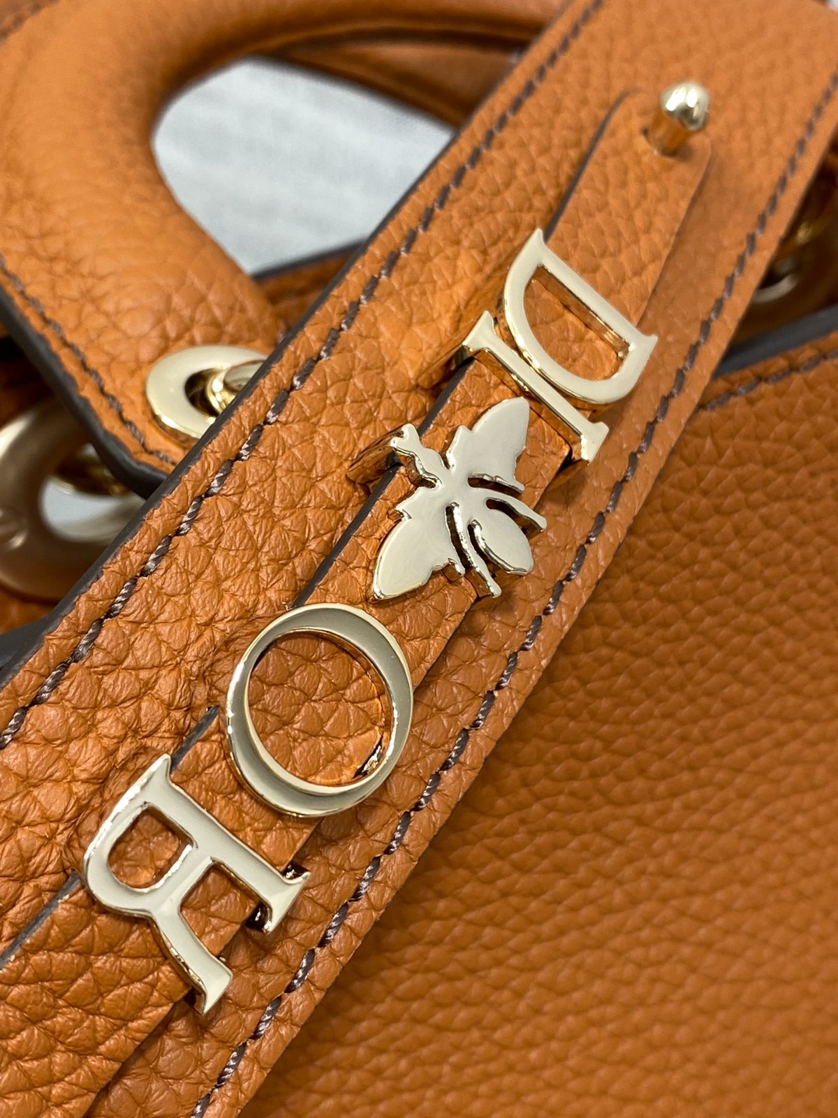 096 70123199;72123201 size 26x8x15cm;size 30x13x20cm