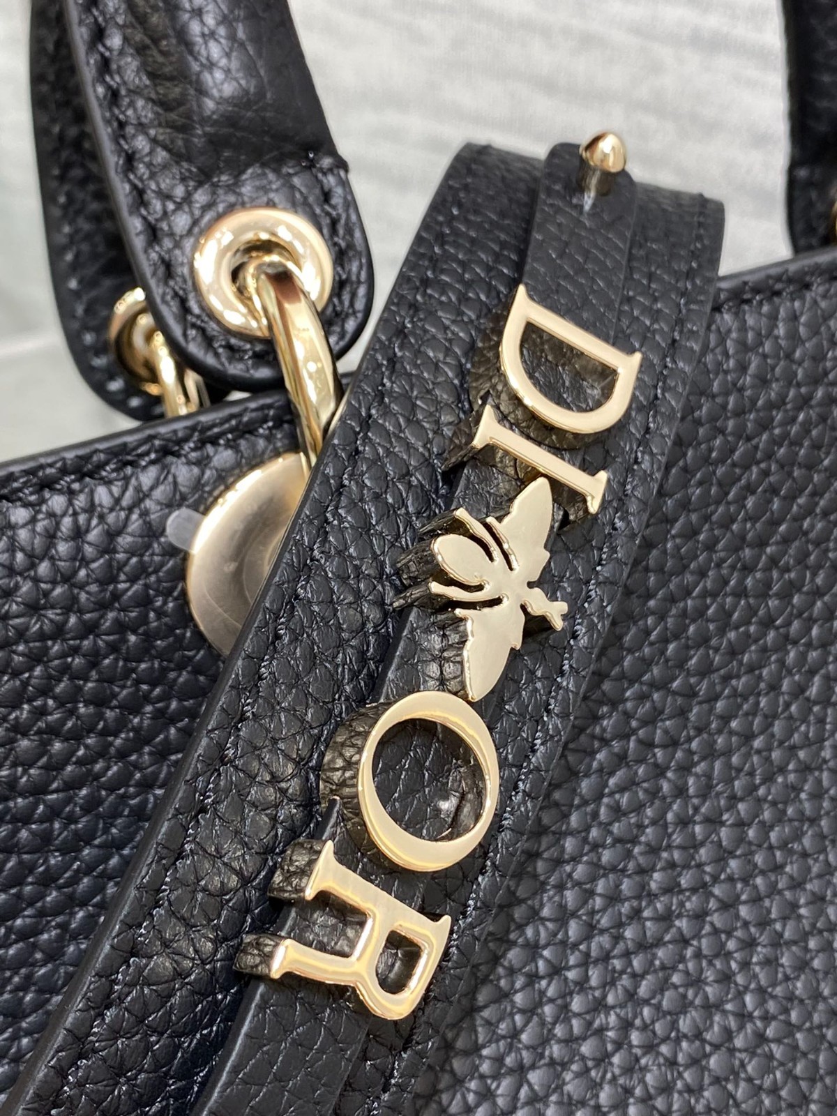 094 70123199;72123201 size 26x8x15cm;size 30x13x20cm