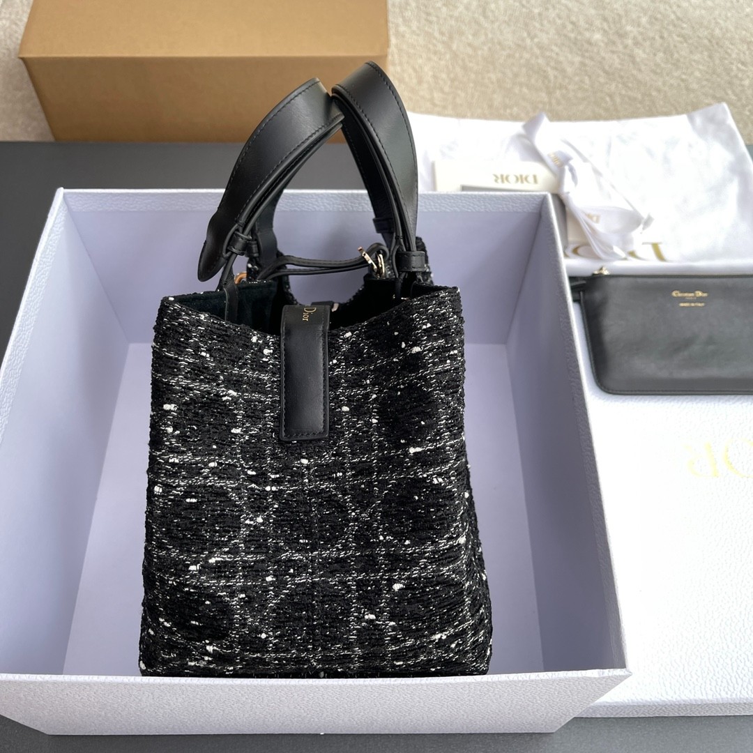 018 94123237 size 28.5x21.5x17cm