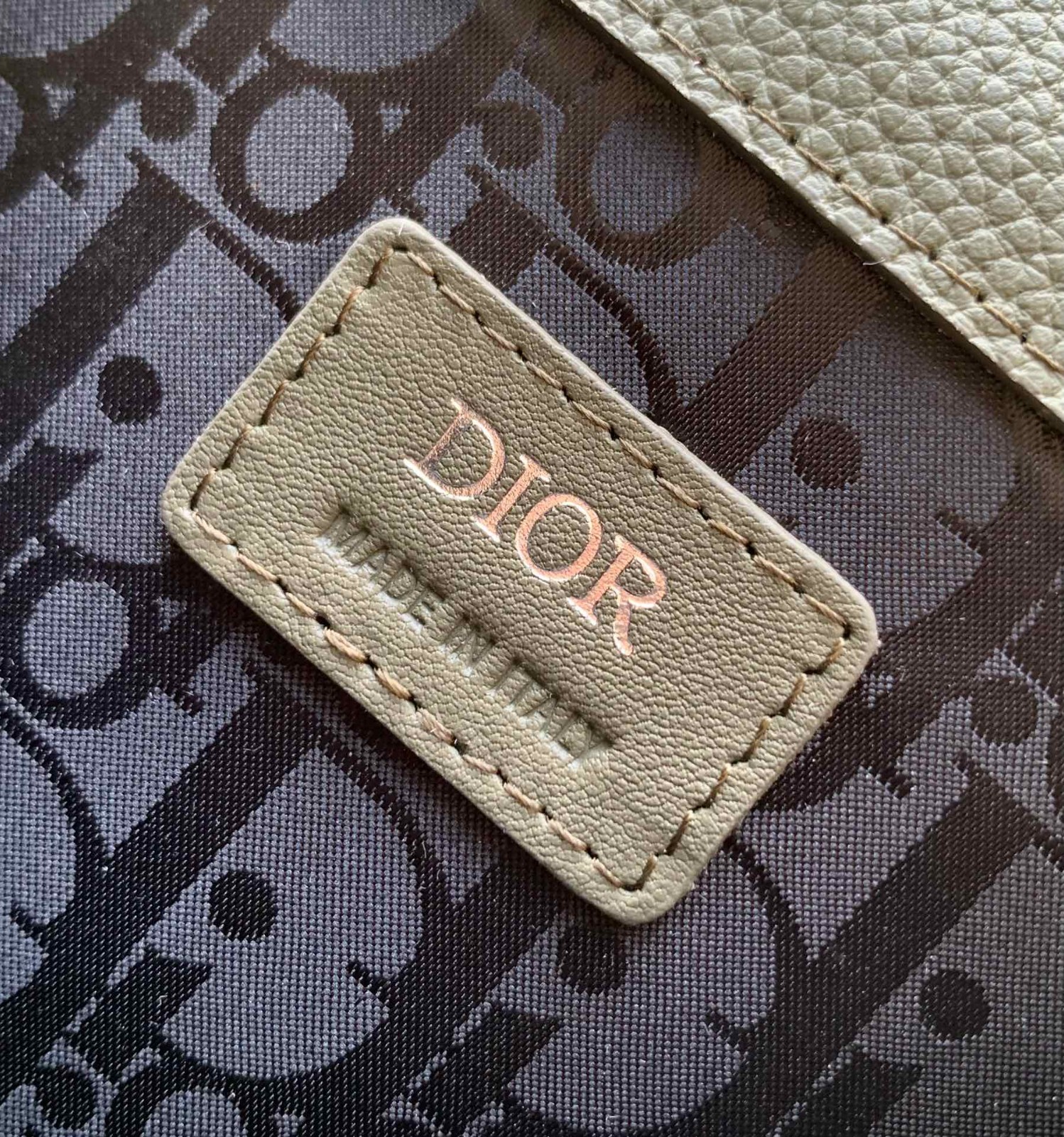 008 53123166 size 20.5x16x5cm