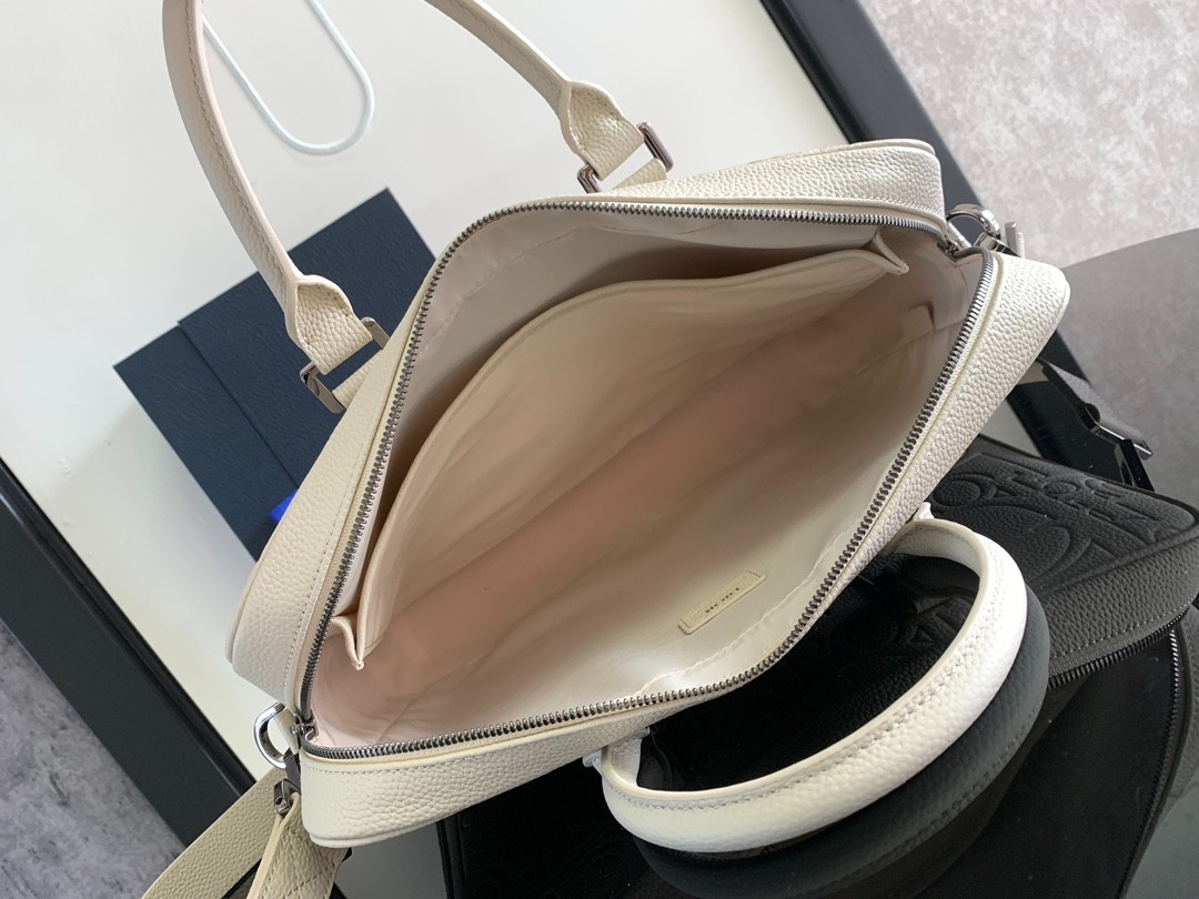 006 63123191 size 37x28x6cm