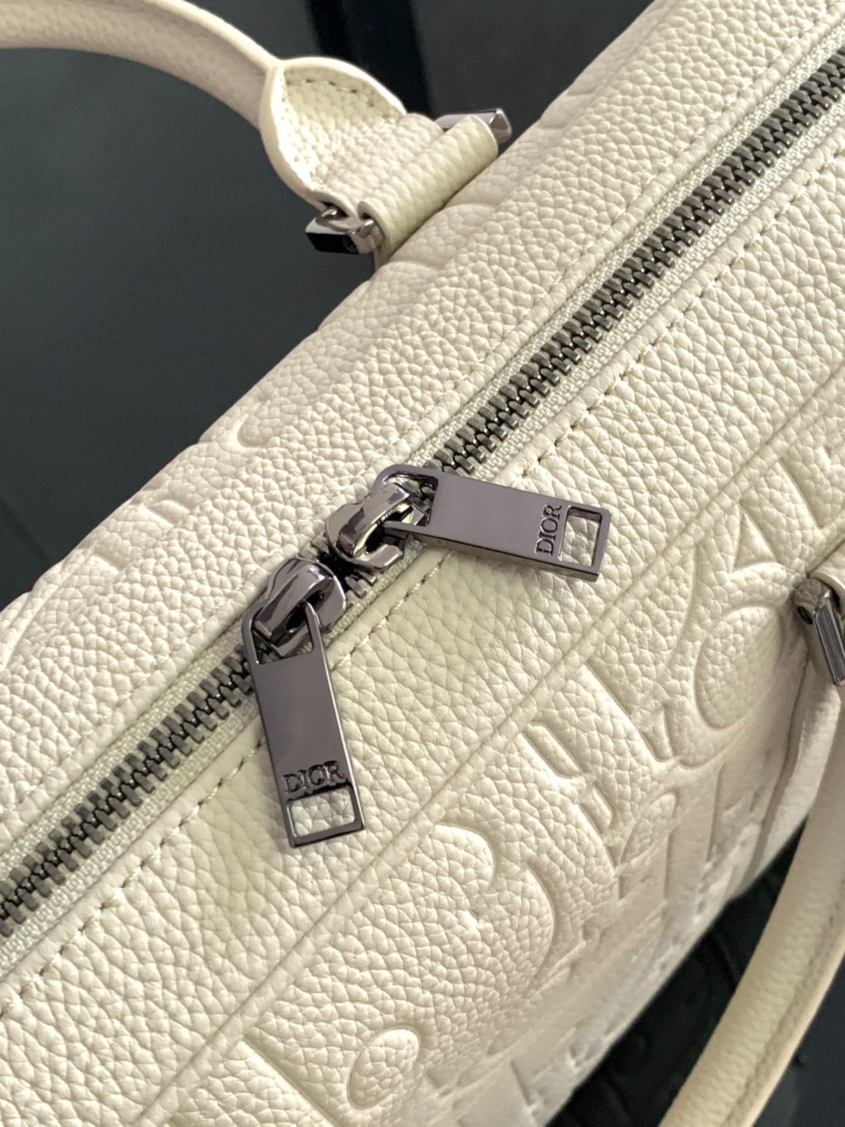 006 63123191 size 37x28x6cm