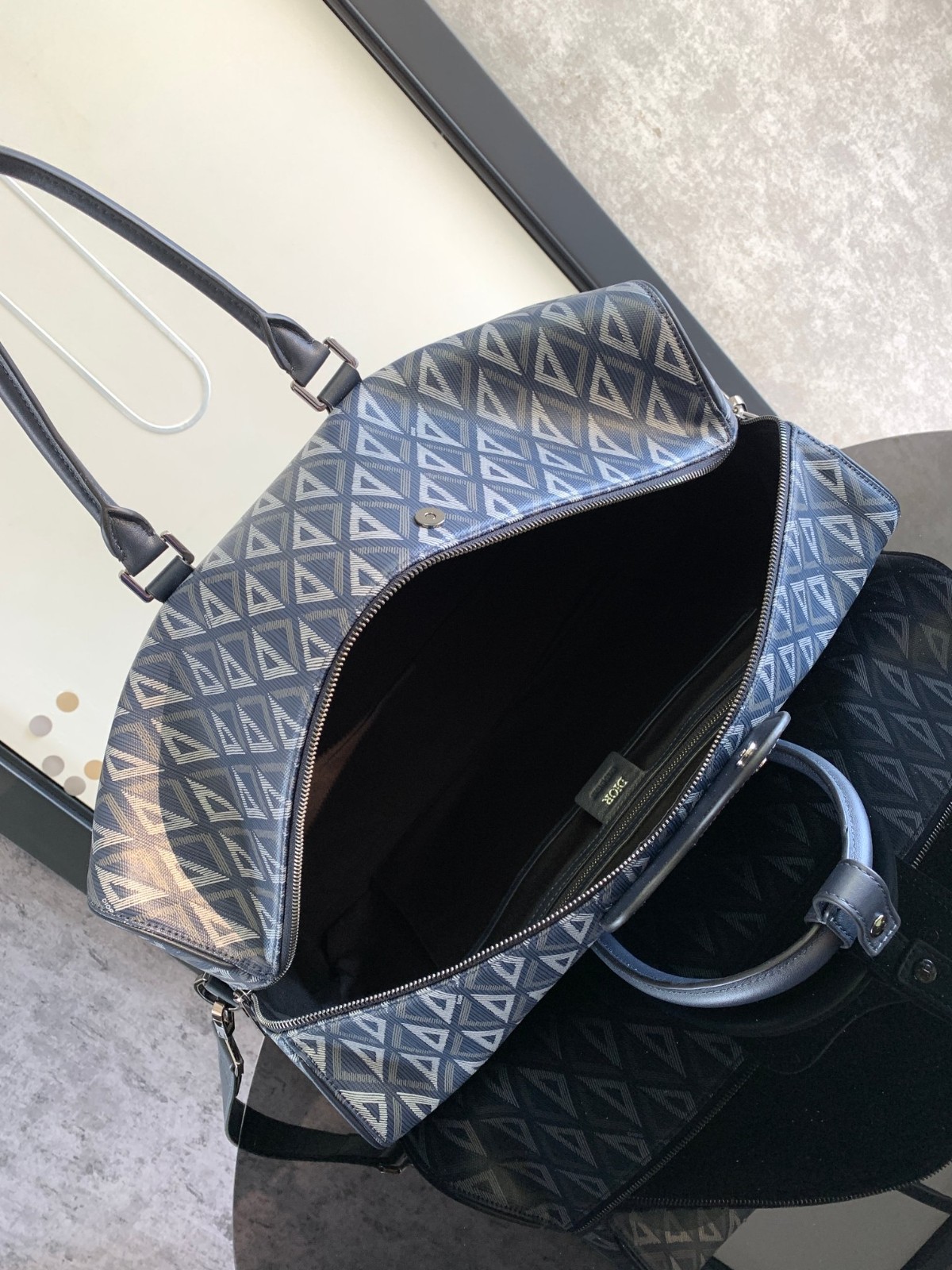 082 76123214 size 50x25x21.5cm