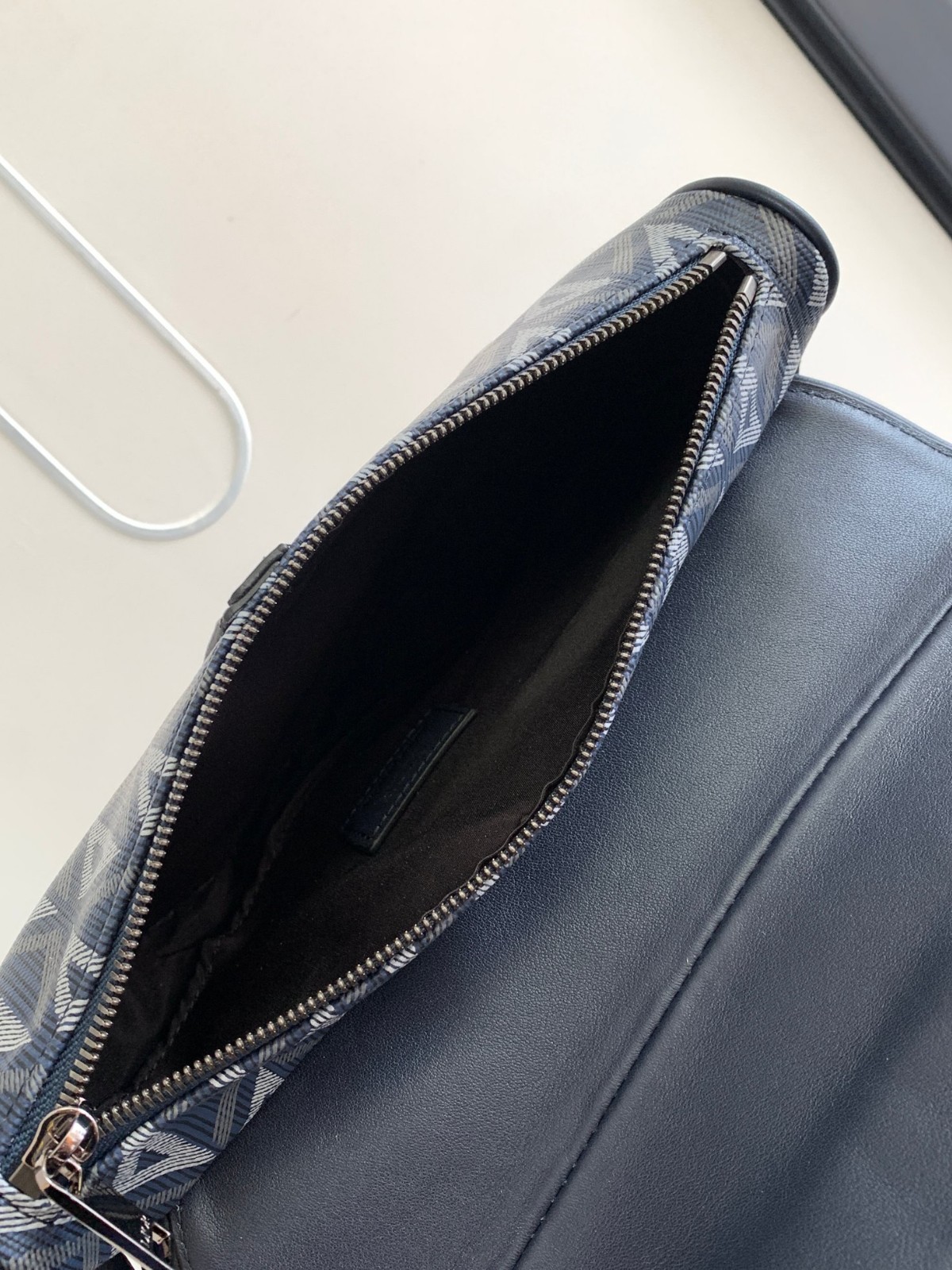 081 52123171 size 26x19x4.5cm