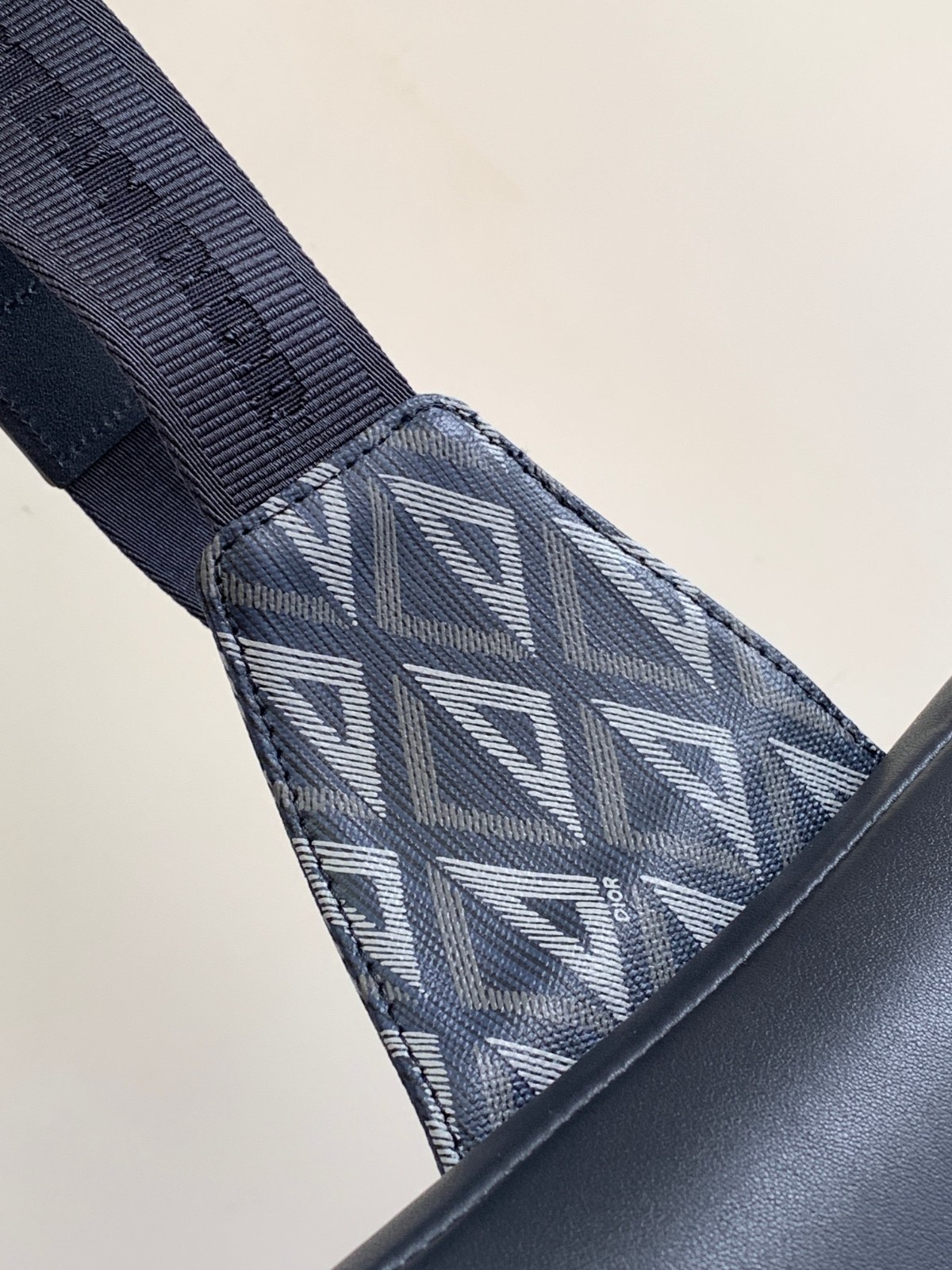 081 52123171 size 26x19x4.5cm