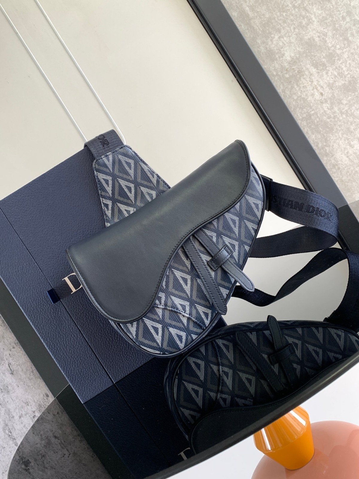 081 52123171 size 26x19x4.5cm