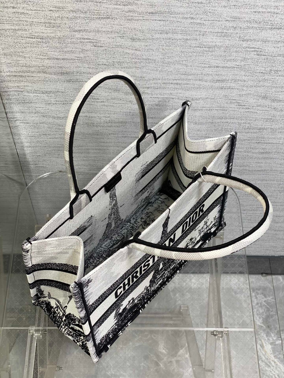 079 50123168 size 36x18x28cm