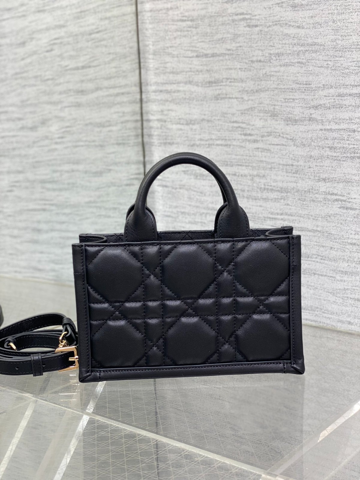 075 58123174 size 21.5x7.5x13cm