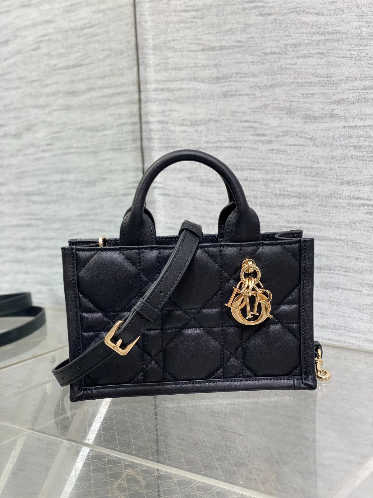 075 58123174 size 21.5x7.5x13cm