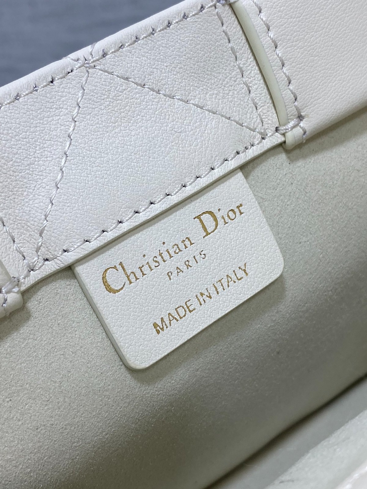 073 58123174 size 21.5x7.5x13cm