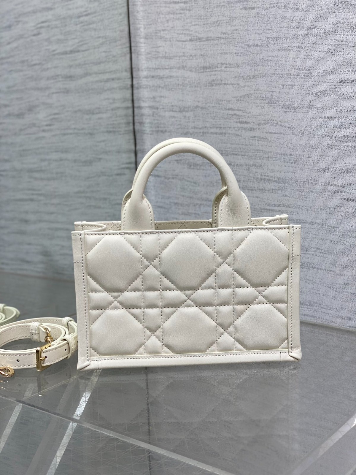 073 58123174 size 21.5x7.5x13cm