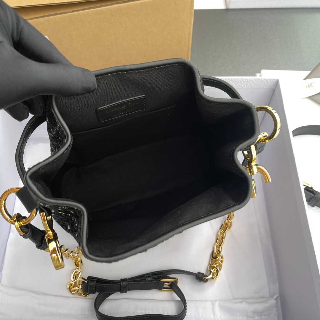 065 84123218 size 24.5×25×11cm