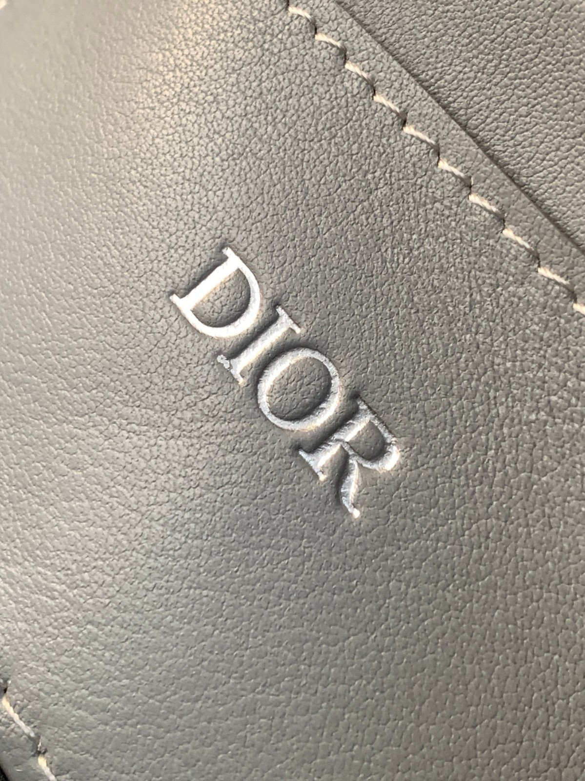 004 36123121 size 24x15.5x5.5cm