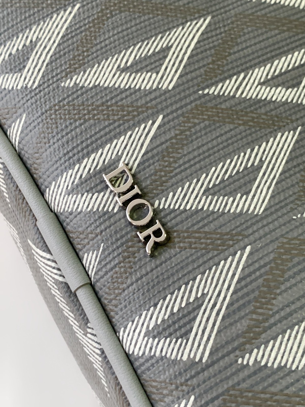 004 36123121 size 24x15.5x5.5cm