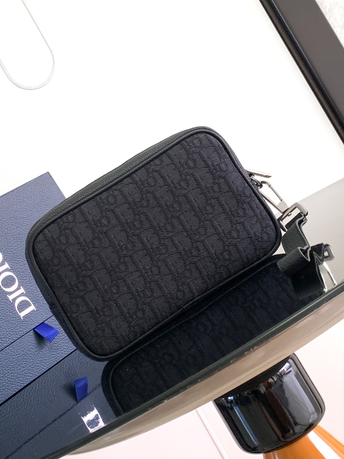 003 34123117 size 24x15.5x5.5cm