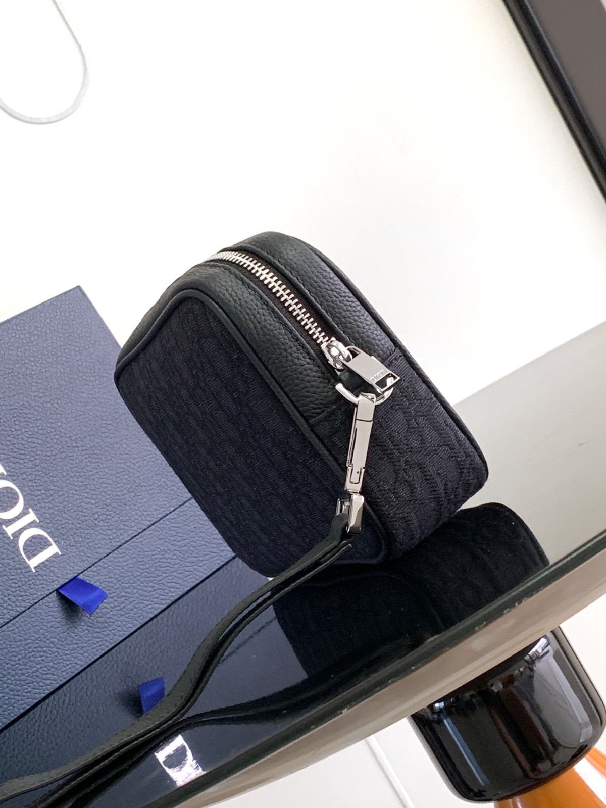 003 34123117 size 24x15.5x5.5cm