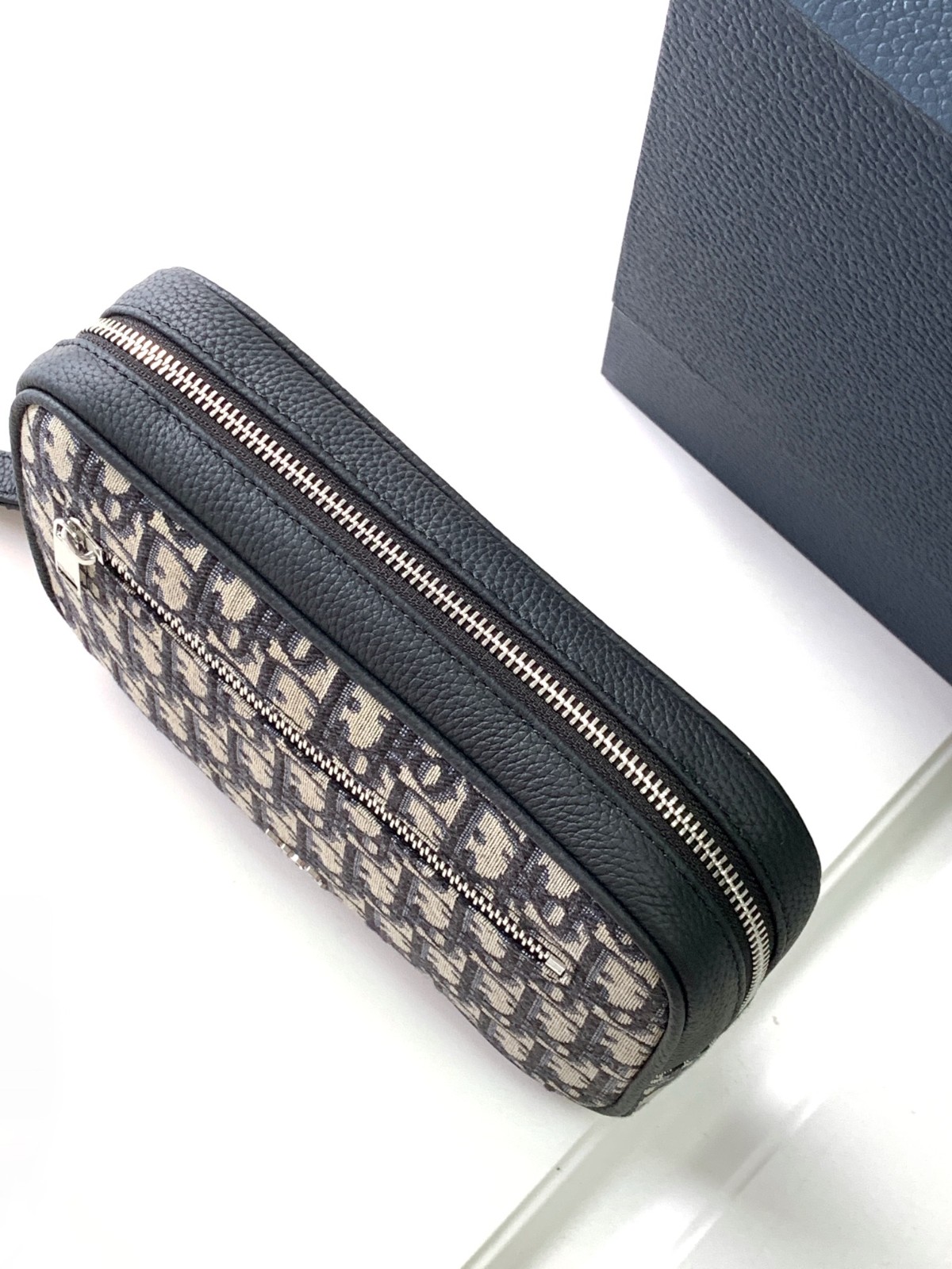 002 34123117 size 24x15.5x5.5cm