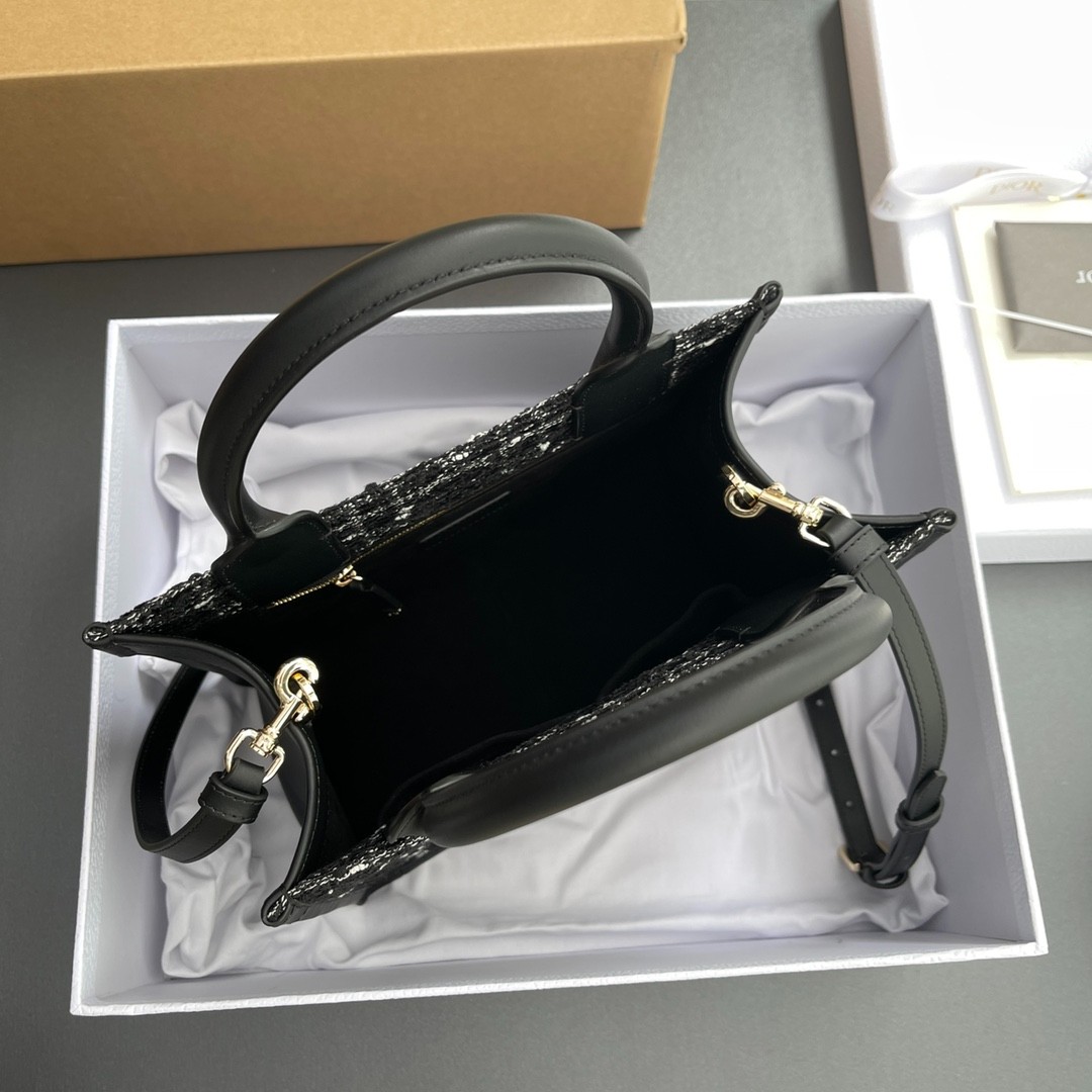 063 82123214 size 26.5×21×14cm