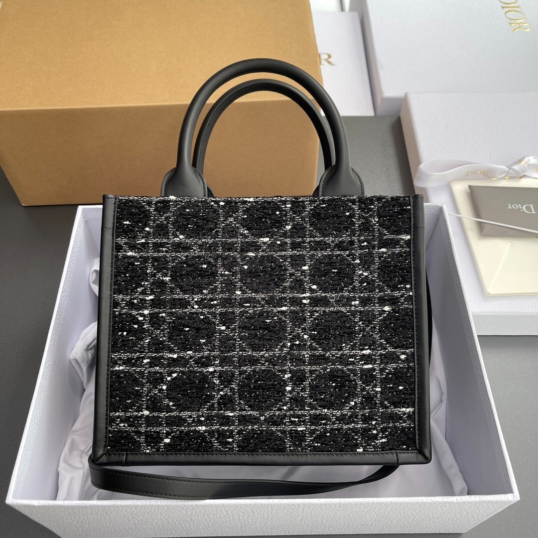 063 82123214 size 26.5×21×14cm