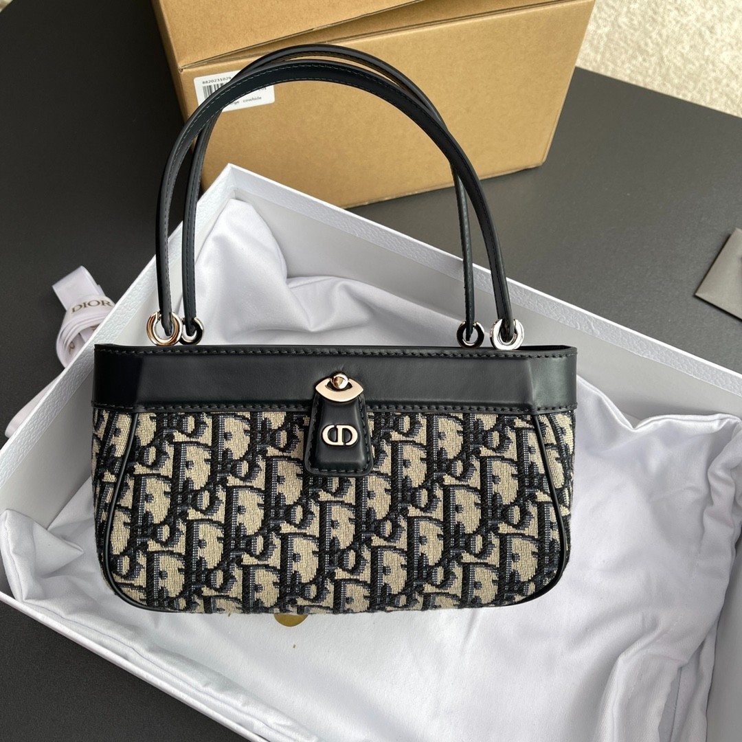 058 77123214 size 22×12.5×12cm
