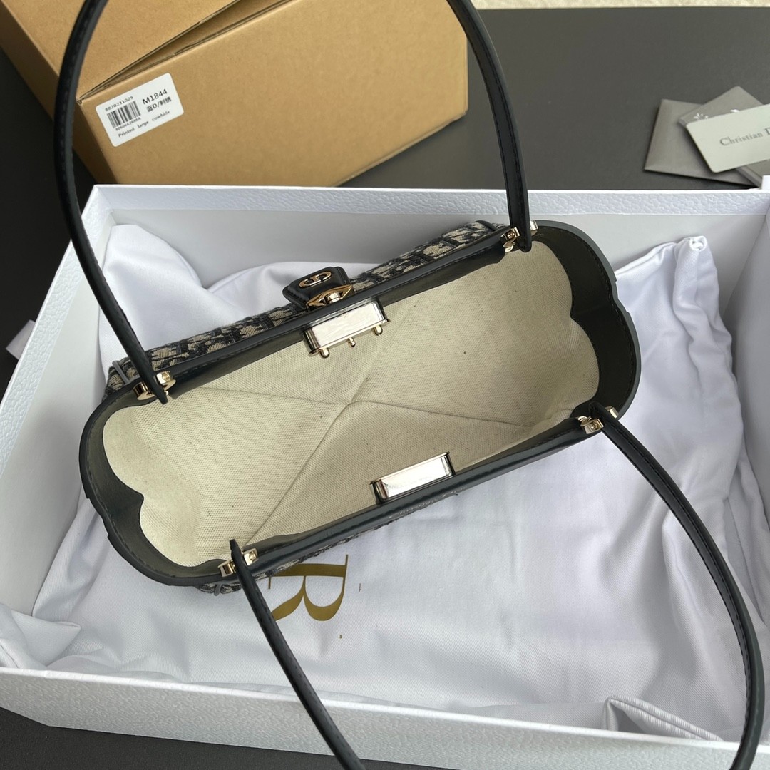 058 77123214 size 22×12.5×12cm