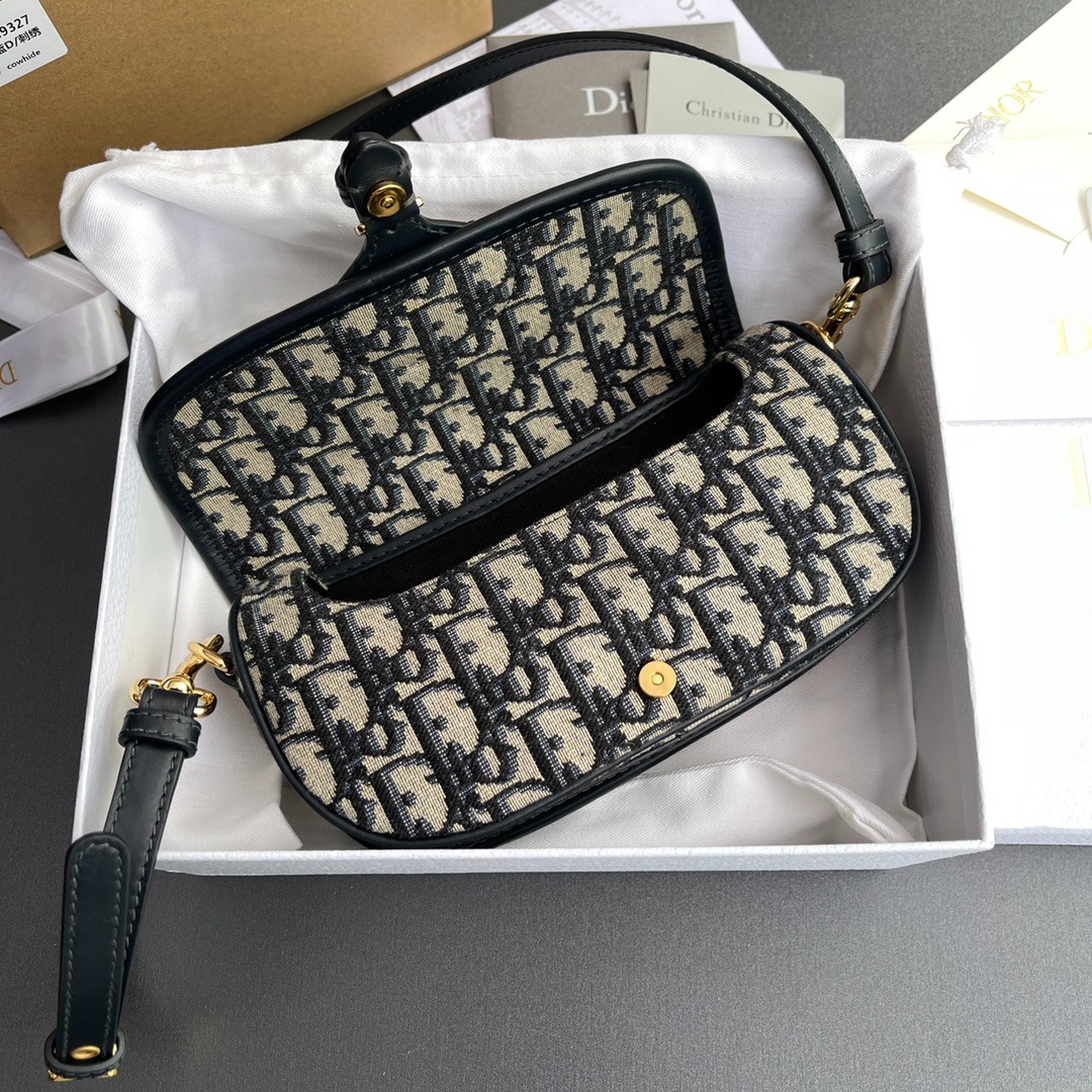 057 75123214 size 21×12×5.1cm