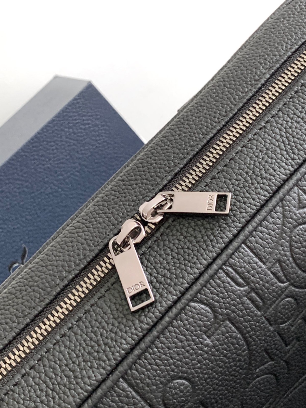 055 63123201 size 37x28x6cm