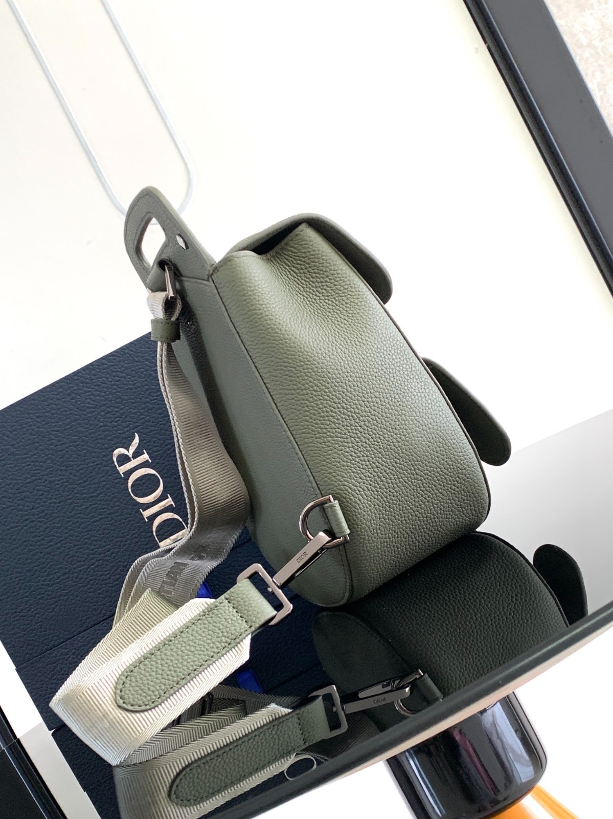 051 74123212 size 19x27.5x11.5cm
