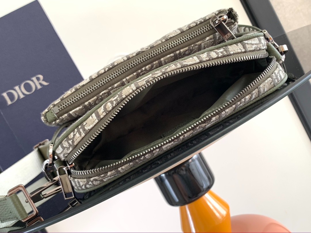 047 61123184 size 23.3x16.5x4.3cm