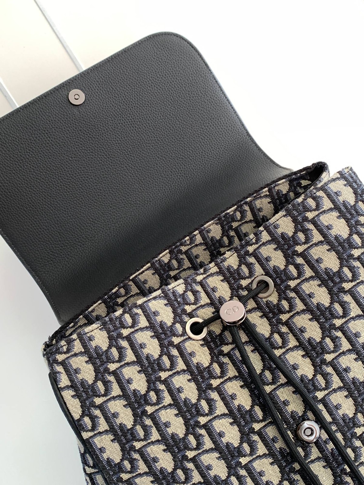 042 72123204 size 26.5x41.5x17.5cm