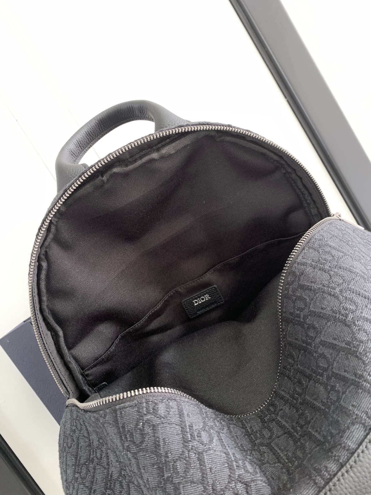 033 64123202 size 31x41x15cm