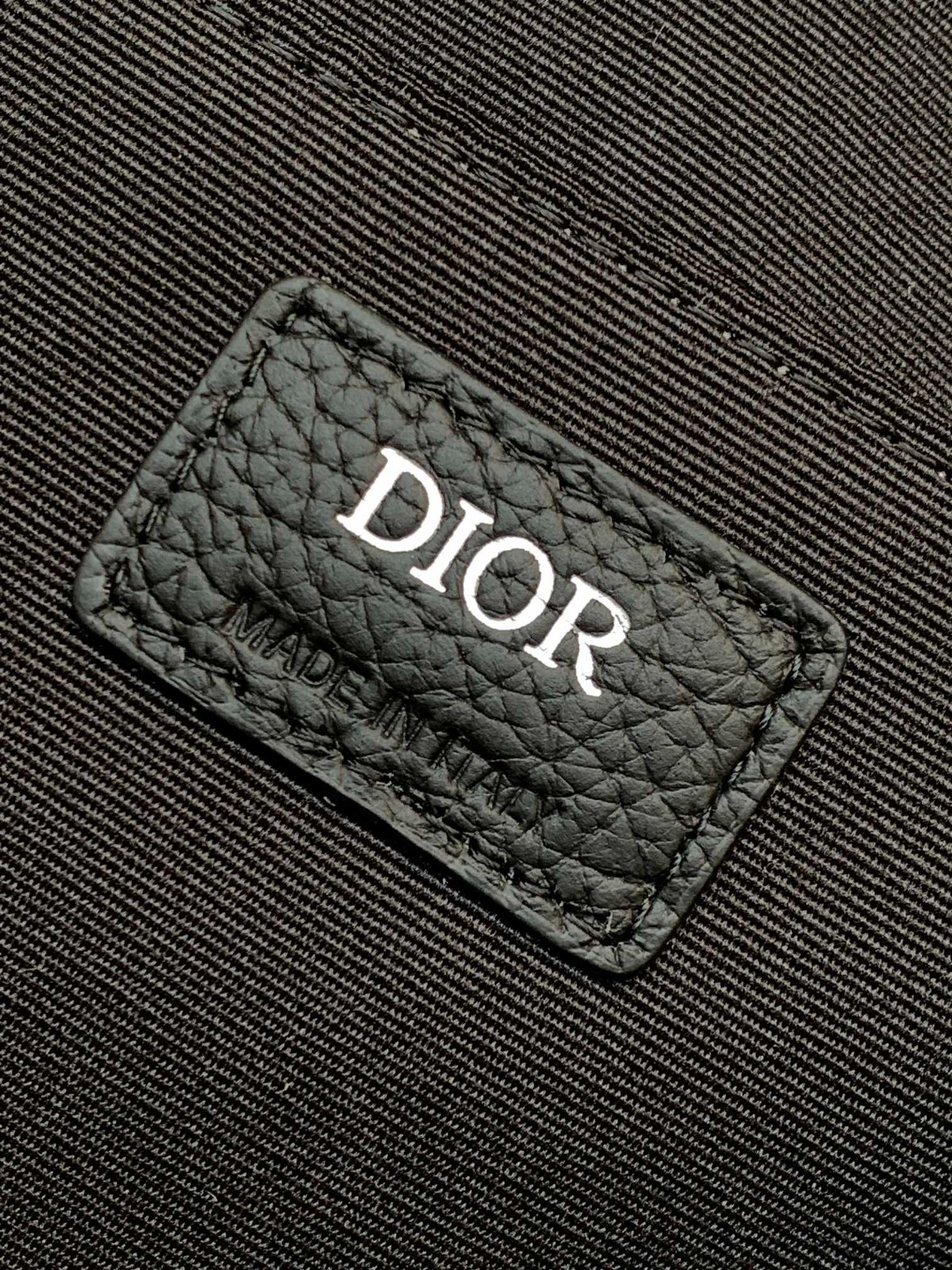 031 57123174 size 28.5x41x14cm