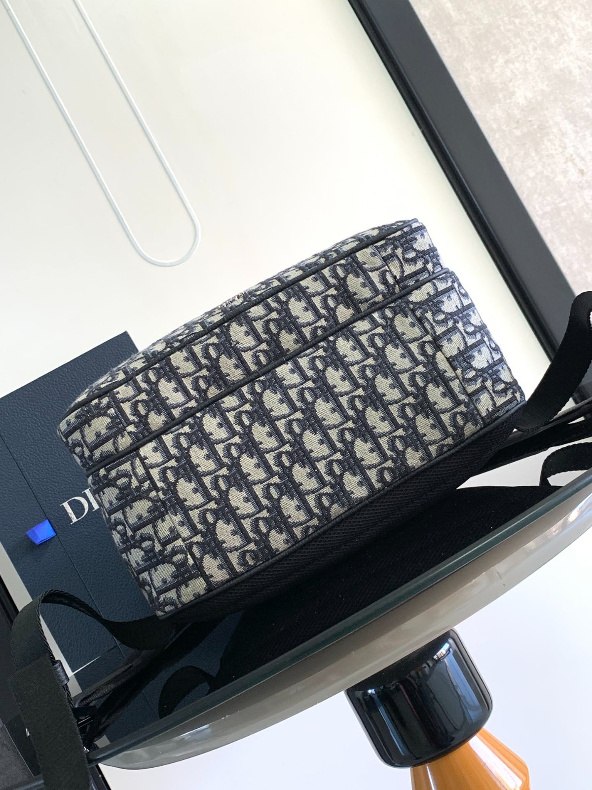 031 57123174 size 28.5x41x14cm