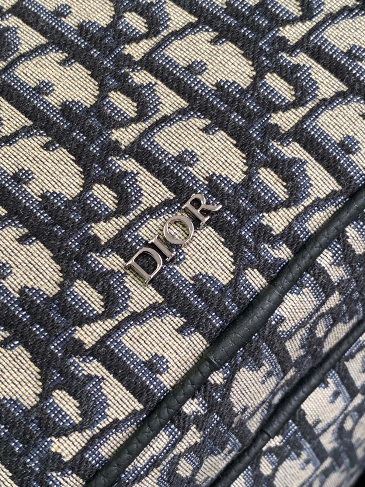 031 57123174 size 28.5x41x14cm