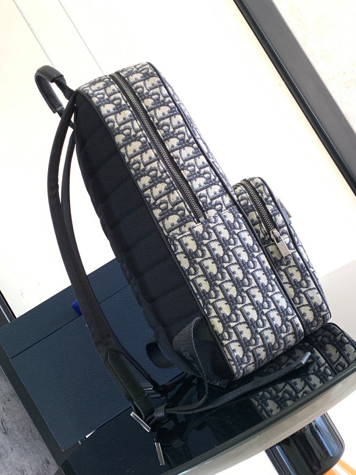 031 57123174 size 28.5x41x14cm