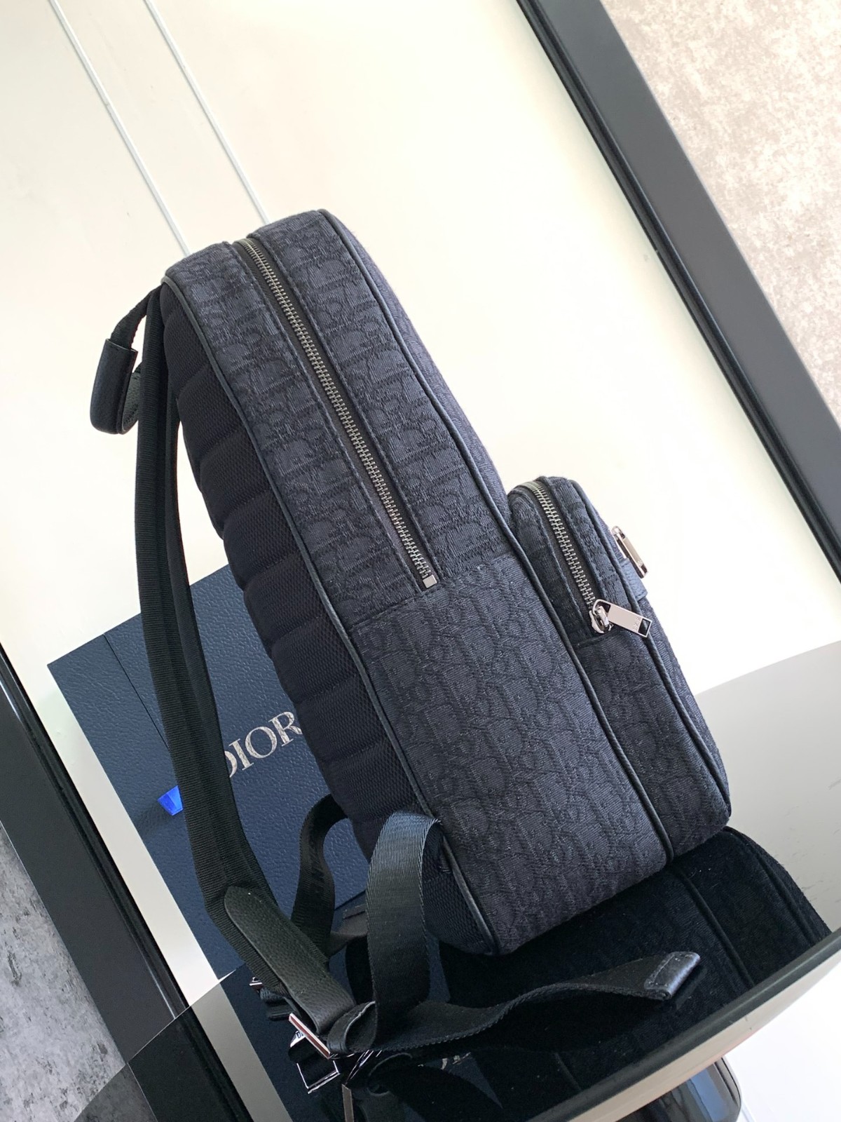 030 57123174 size 28.5x41x14cm