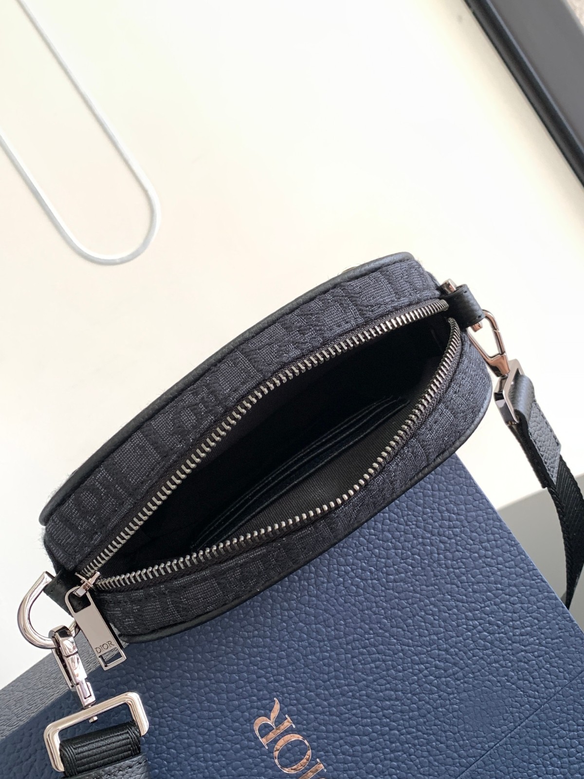 023 45123138 size 17x12.5x4cm