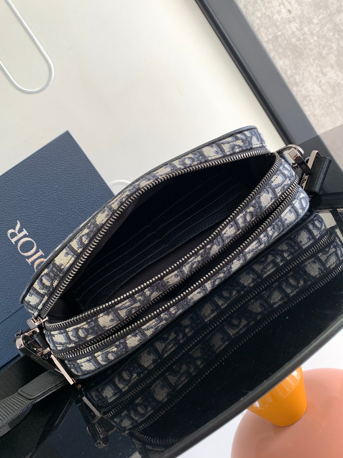 021 53123167 size 26x17x7cm
