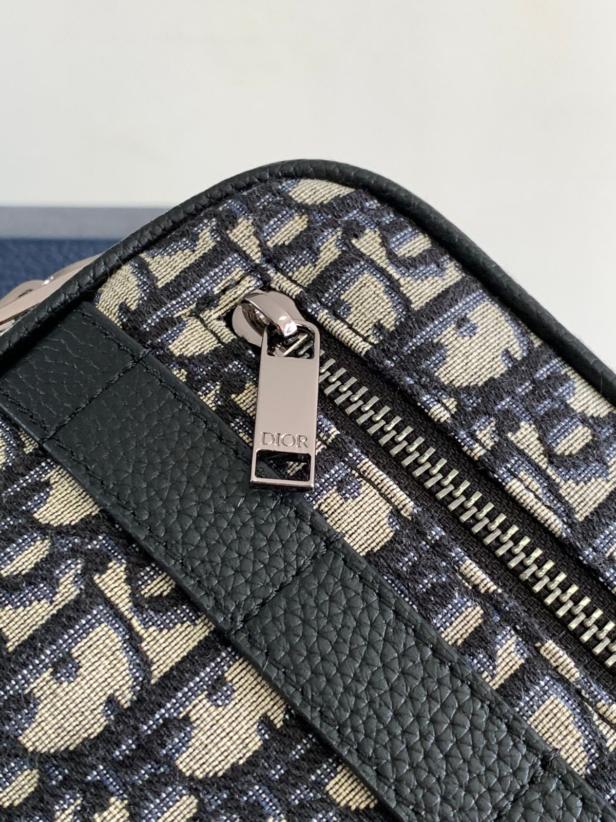 021 53123167 size 26x17x7cm
