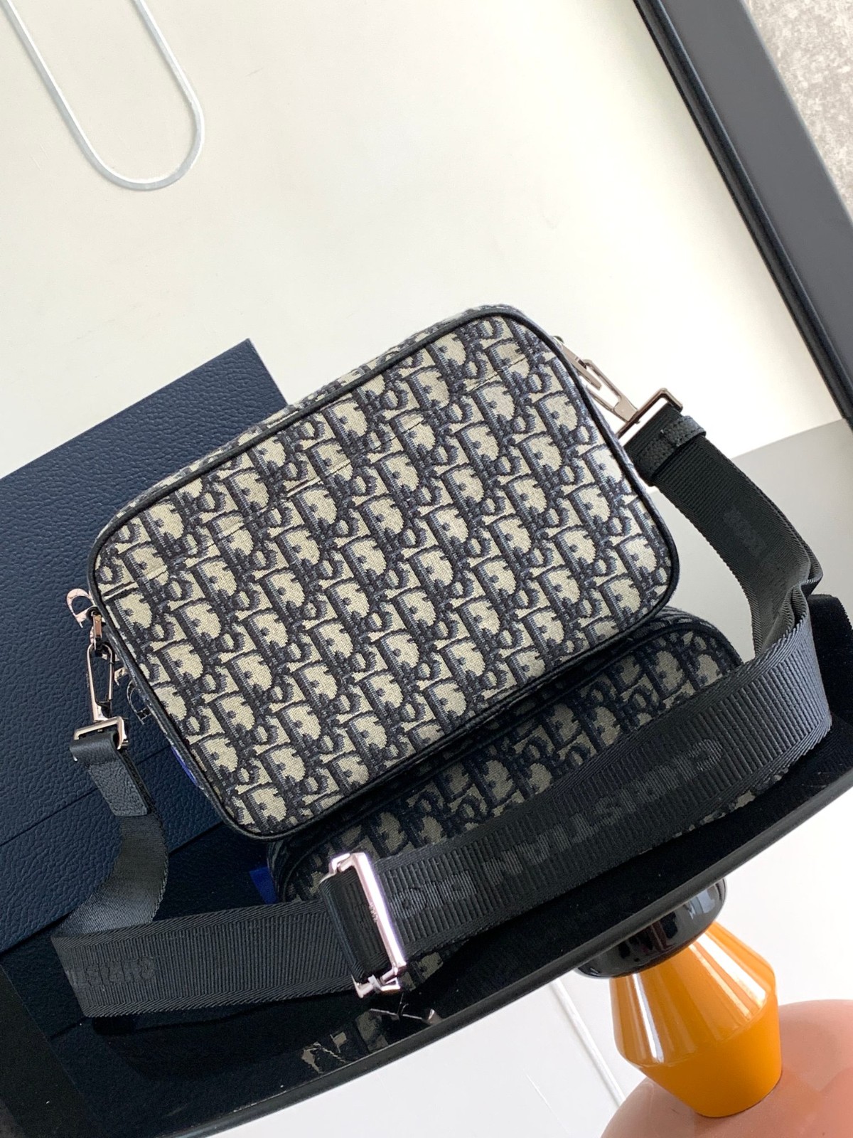 021 53123167 size 26x17x7cm