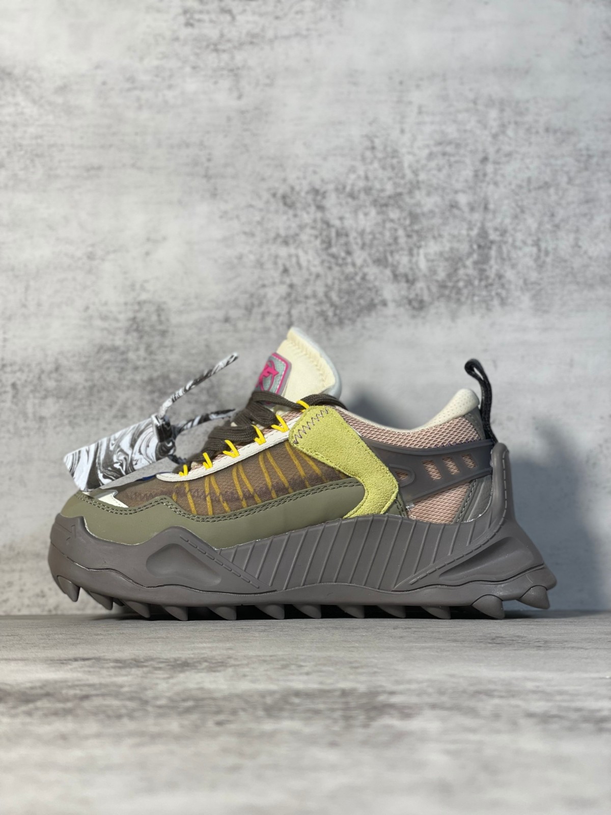 004 38123127 size 36-47