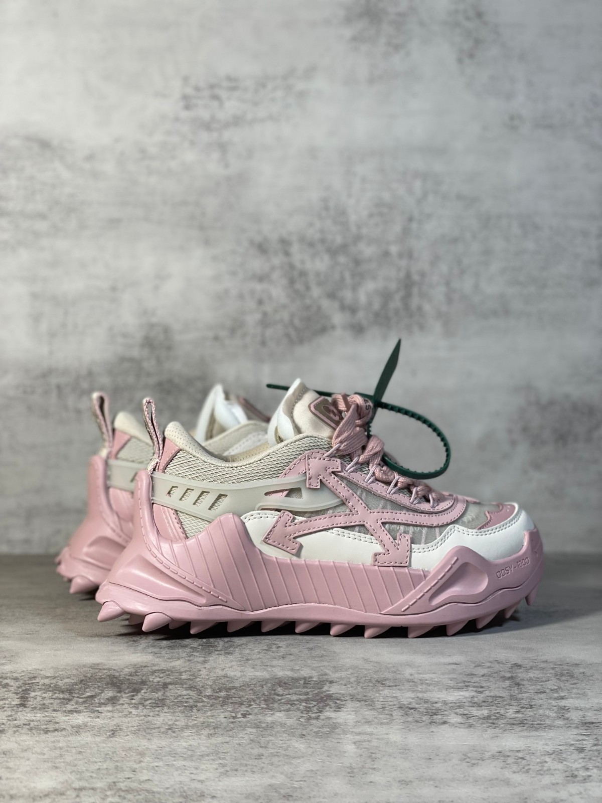 003 38123127 size 36-47