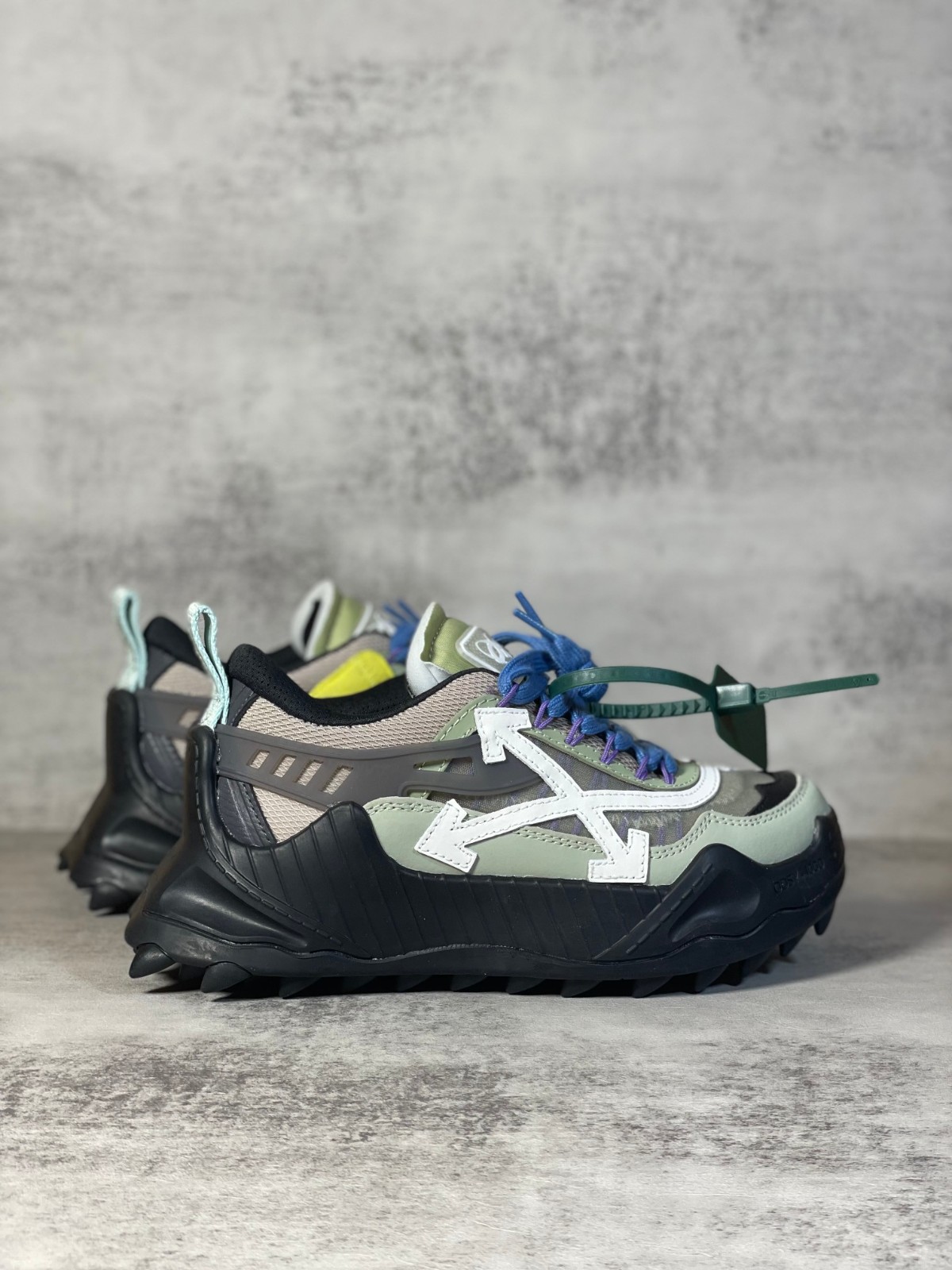 001 38123127 size 36-47