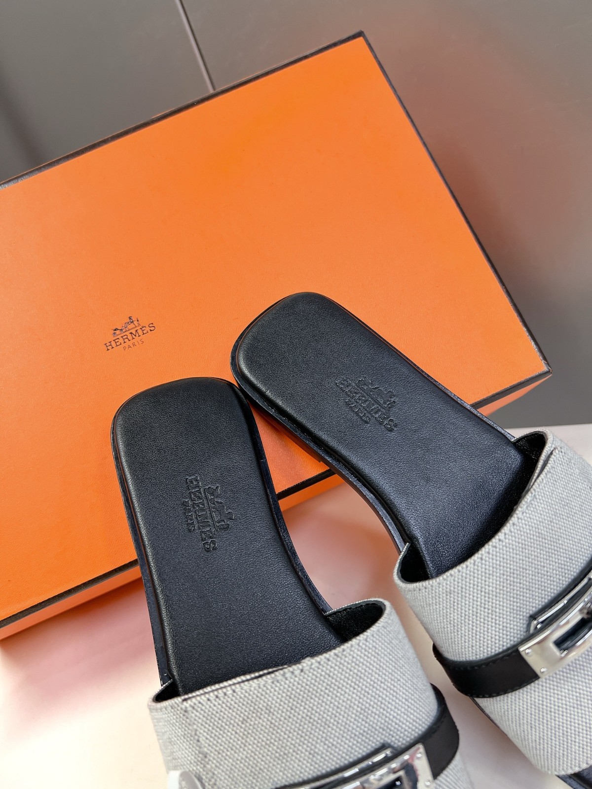071 32123106 size 35-41
