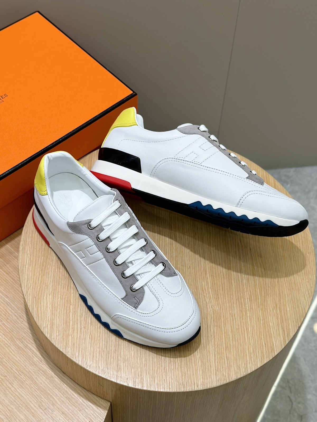 070 40123137 size 38-45