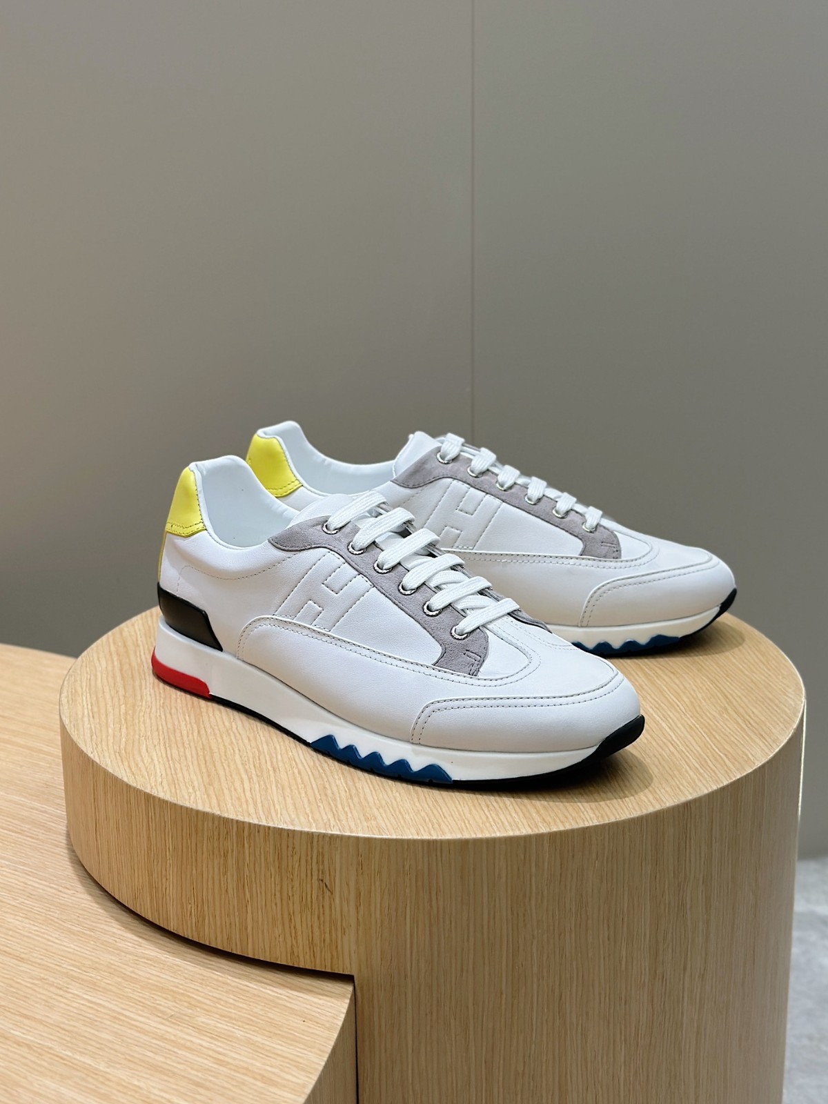 070 40123137 size 38-45