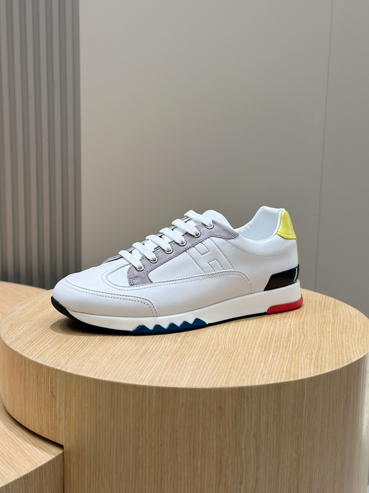 070 40123137 size 38-45