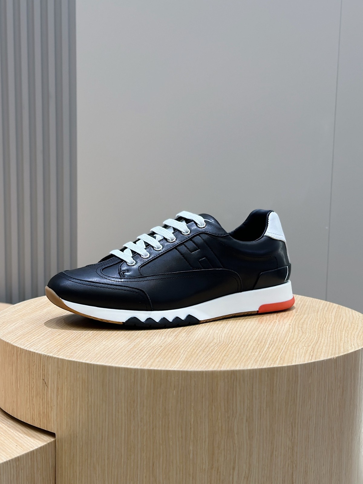 068 40123137 size 38-45