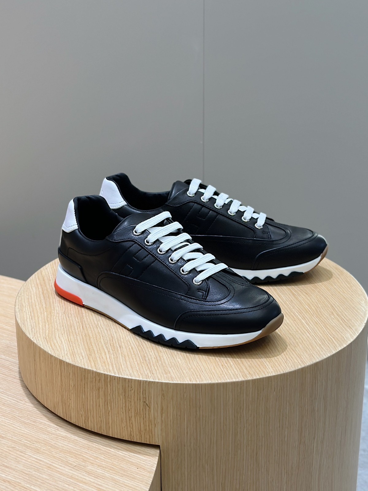 068 40123137 size 38-45