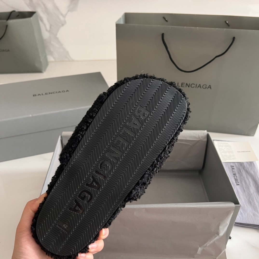 027 19123082 size 35-41